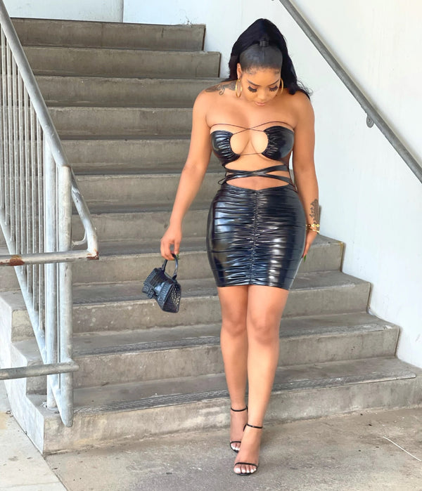 Life In Plastic Dress (Black)