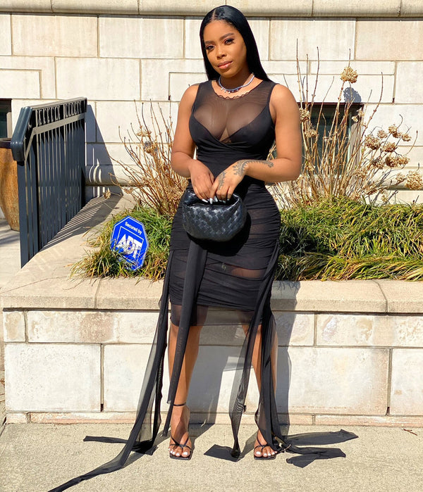 **PRE ORDER** (WILL SHIP 03/30/2021)Pull Apart Dress (Black)
